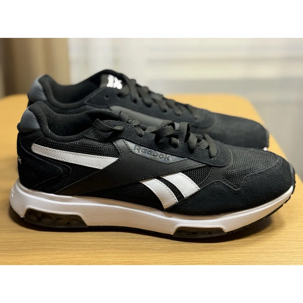 Reebok Women Suede Leather Glide DMX Sneaker Black with White Stripes Size 9.5 M